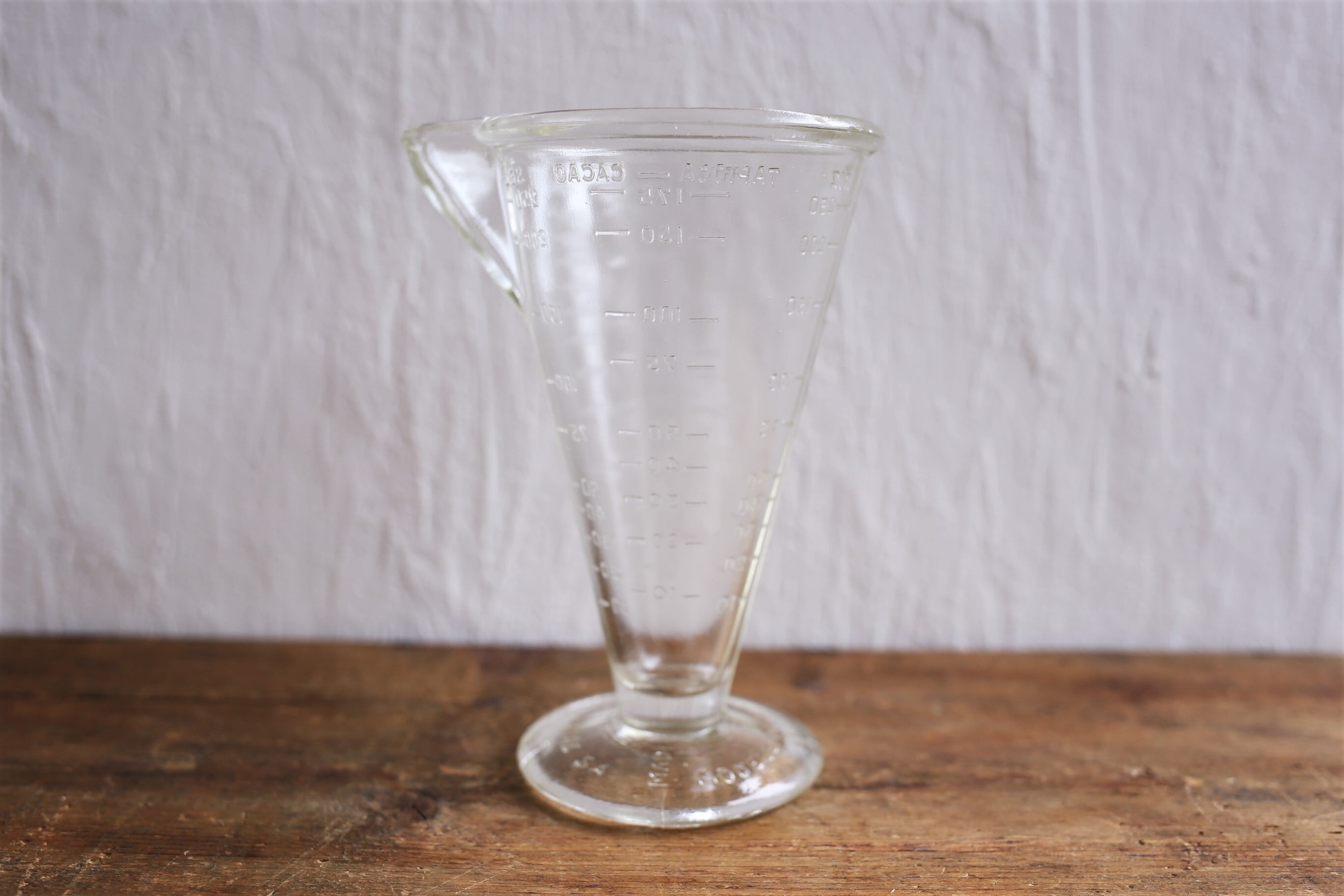 フランス アンティーク ヴィンテージ ガラス メジャーカップ 計量グラス 口付き N-01546