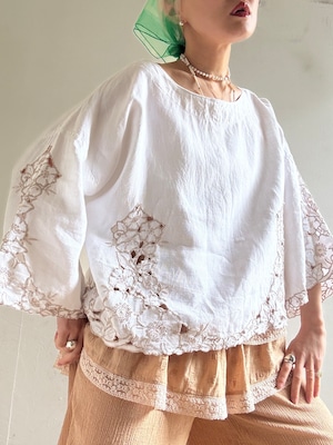 ①"Loop Collection" Cutwork Linen Tea Cloth  Top