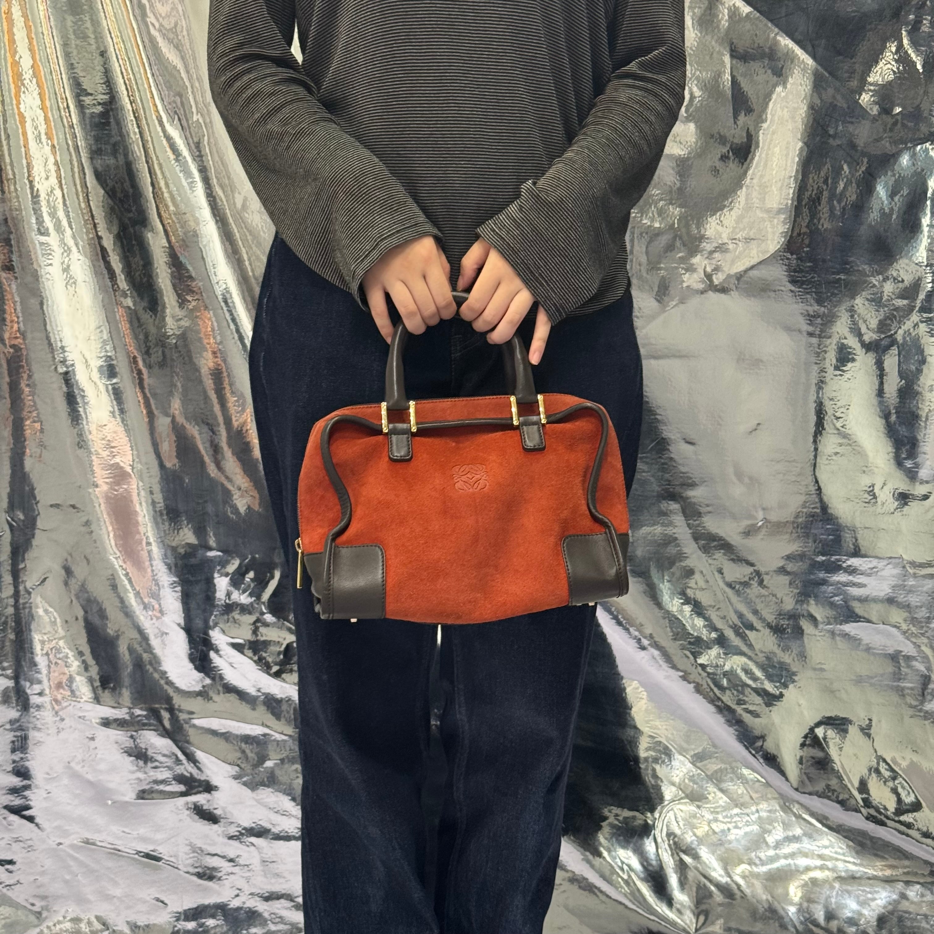 LOEWE アマソナ27ハンドバッグ レッド スウェード レザー ロエベ