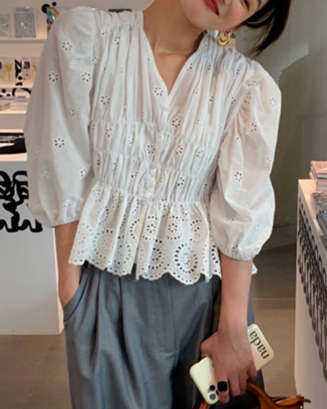 V-neck Puff Sleeve Eyelet Embroidery Peplum Blouse　P0026