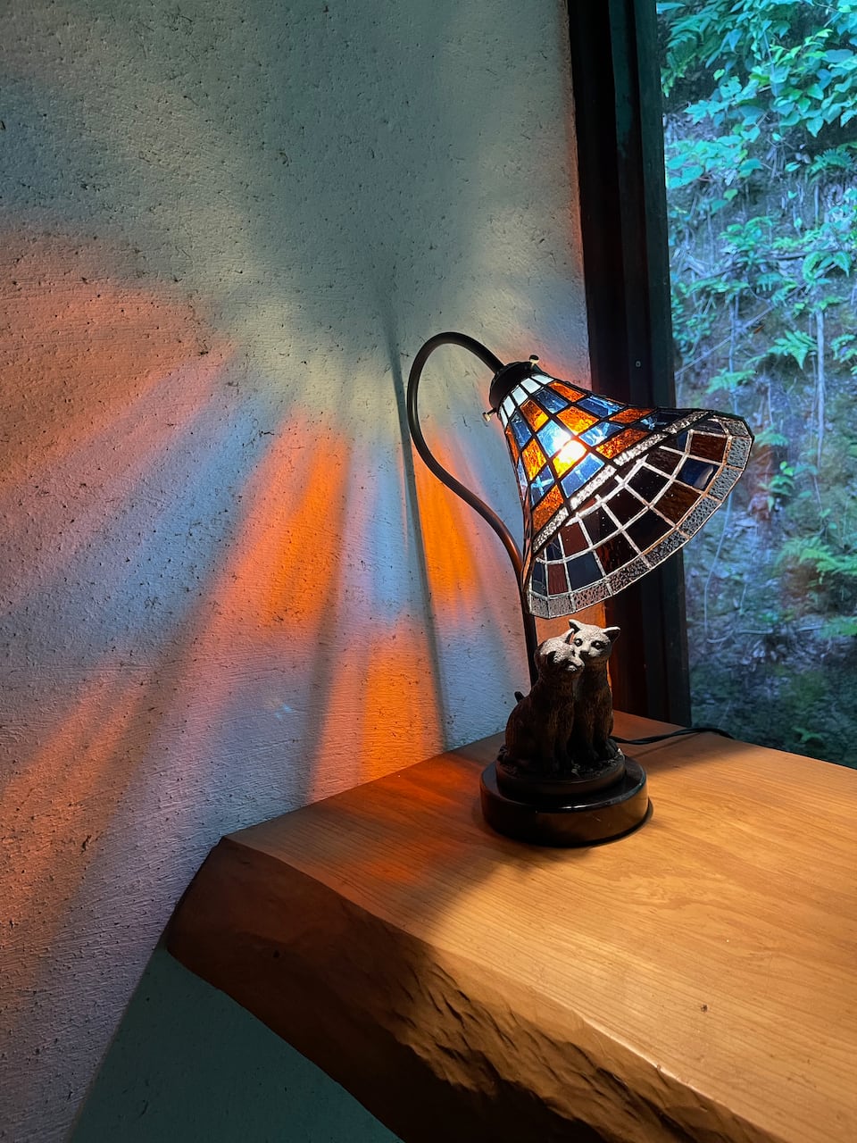 限定品】よりそいネコ（ステンドグラスのテーブルランプ） | ステンド