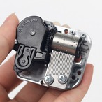 オルゴール ミラー付きオルゴール ハート型 装飾品 木製 ウォールナット メープル 誕生日 プレゼント 記念品 クリスマスプレゼント 贈り物