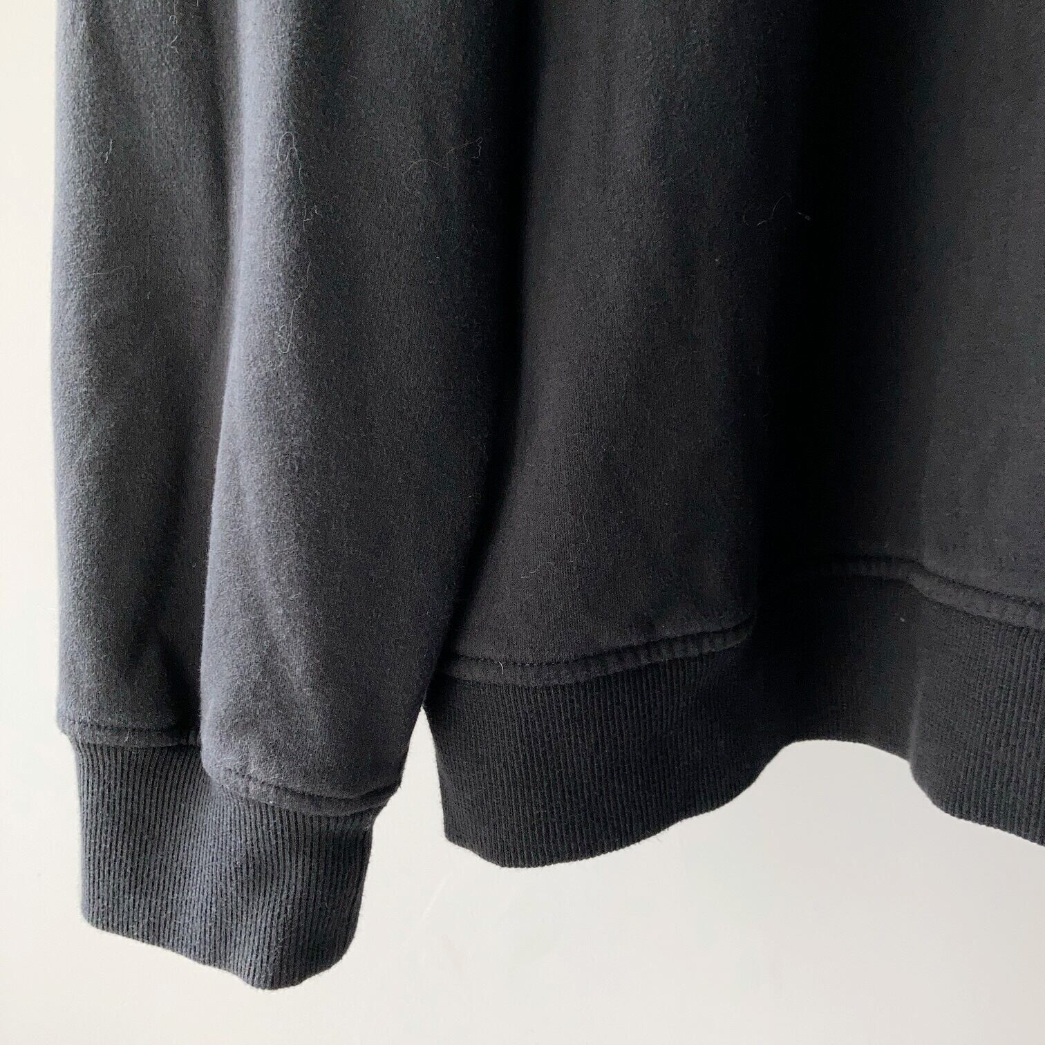 IZOD ハーフジップ スウェット 黒【0115A57】 | 【公式】Thrift IZOD ハーフジップ スウェット 黒【0115A57】 | 【公式】Thrift