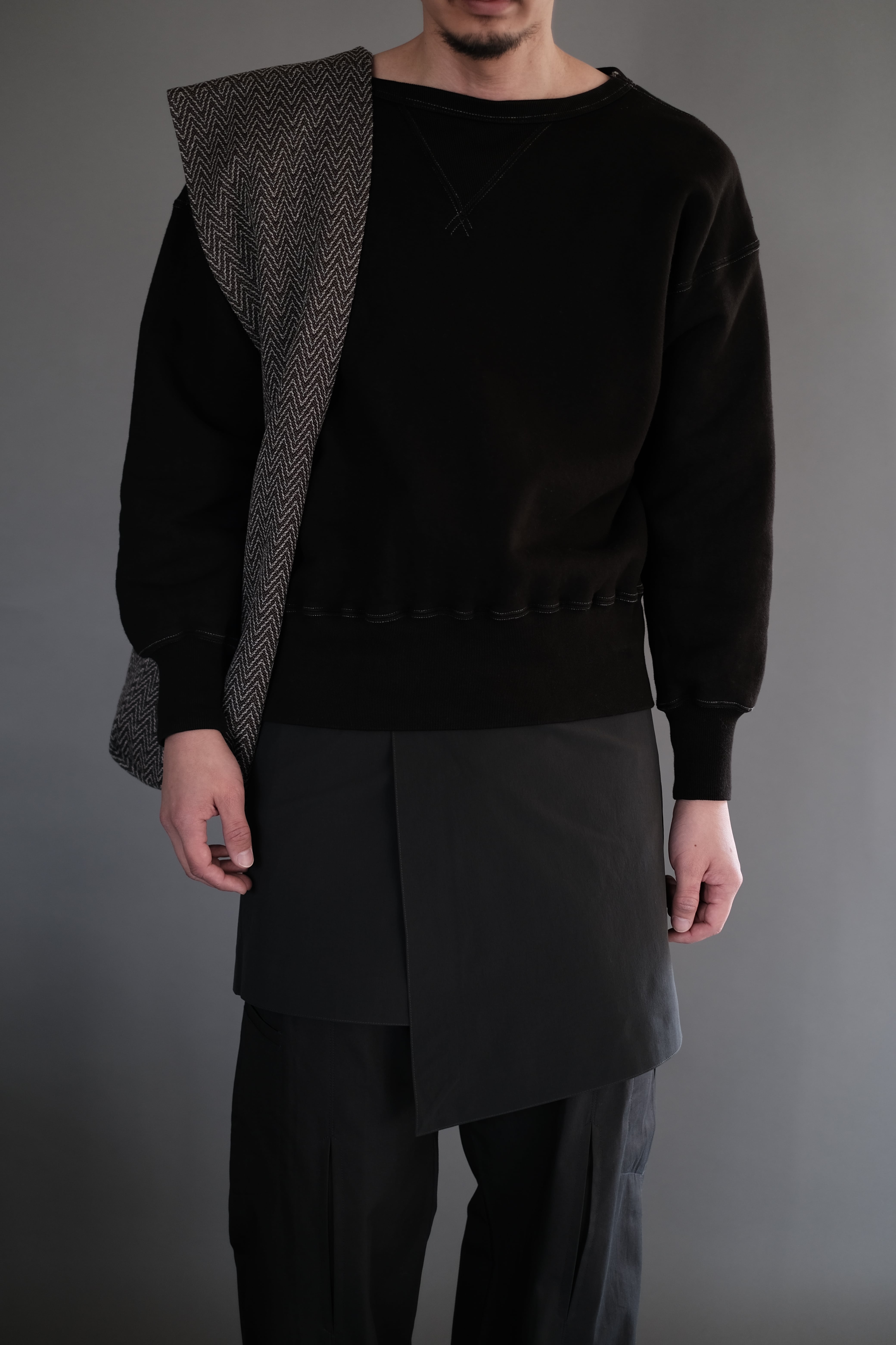 OMAR AFRIDI / FACTORY BAG | LIVING OMAR AFRIDI / FACTORY BAG | LIVING