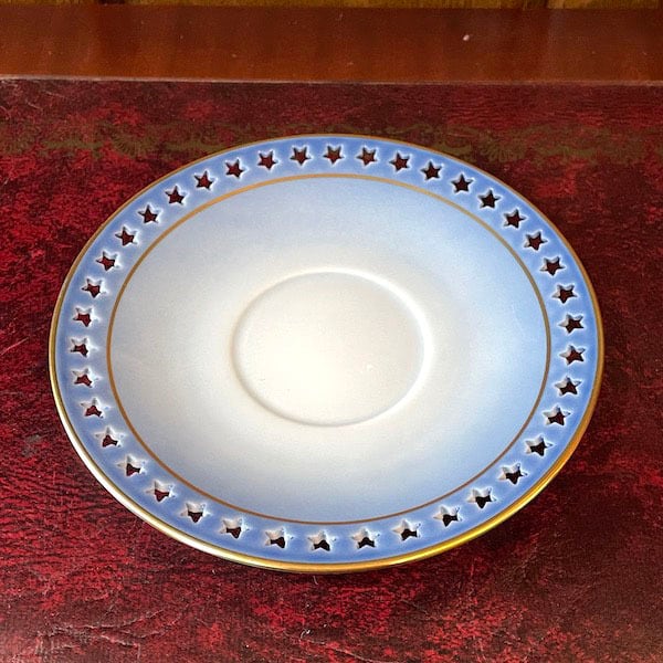 お値下げ再出品廃盤ロイヤルコペンハーゲン 2001年廃盤ロイヤル