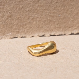 18KGP ウェーブリング