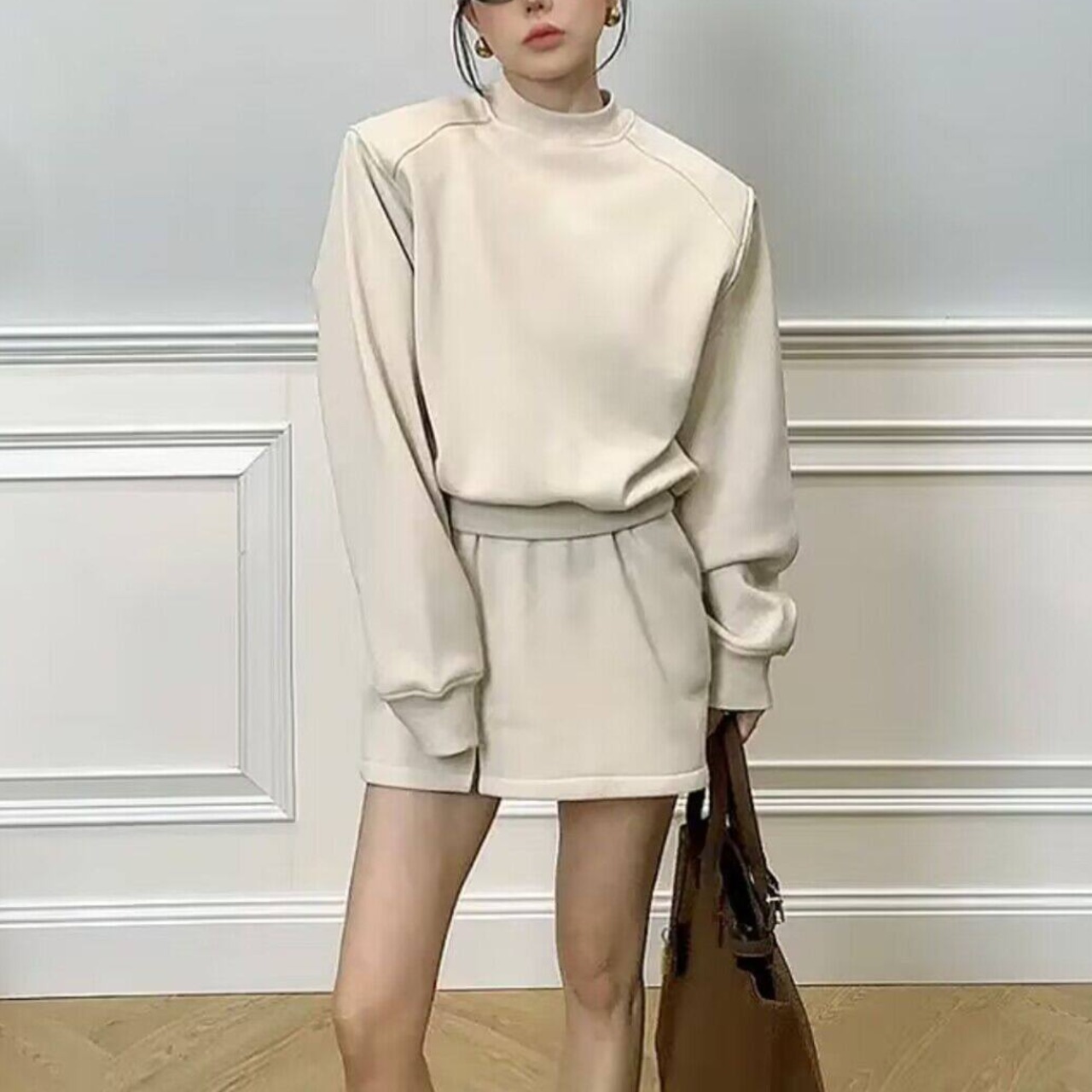 Sweatshirt top and high-waisted mini skirt setB (ME368)