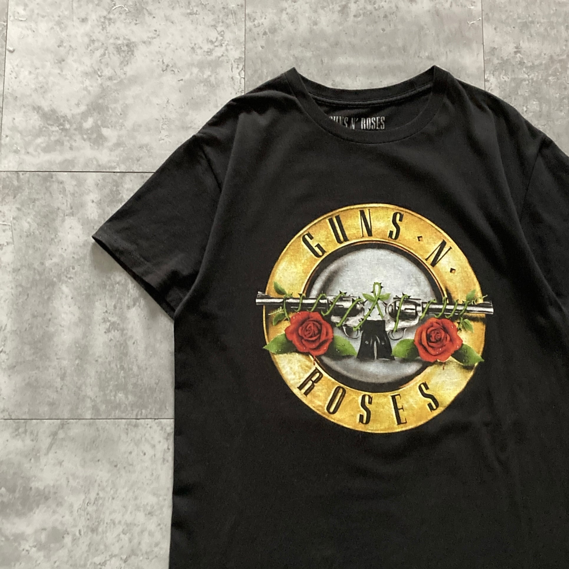 Size.MGUNS N' ROSES ガンズアンドローゼス ブラック Tシャツ バンドT