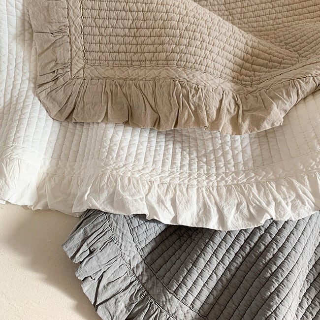 イブル 限定 ホワイト フリル ☆マルチがバー・大 マット 200×230cm