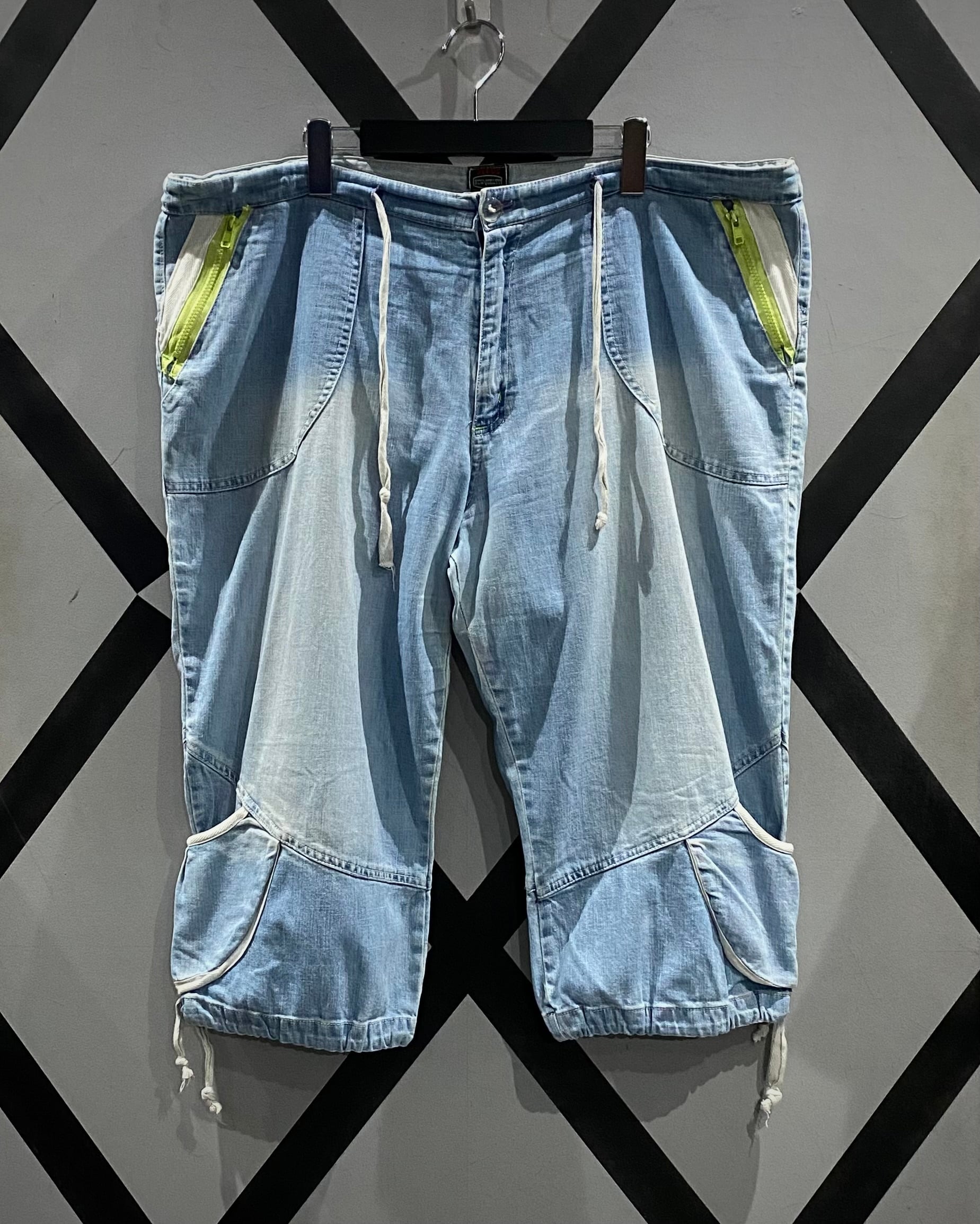X VINTAGE】Neon Green Zip Wide Vintage Denim Shorts | Caka(カカ