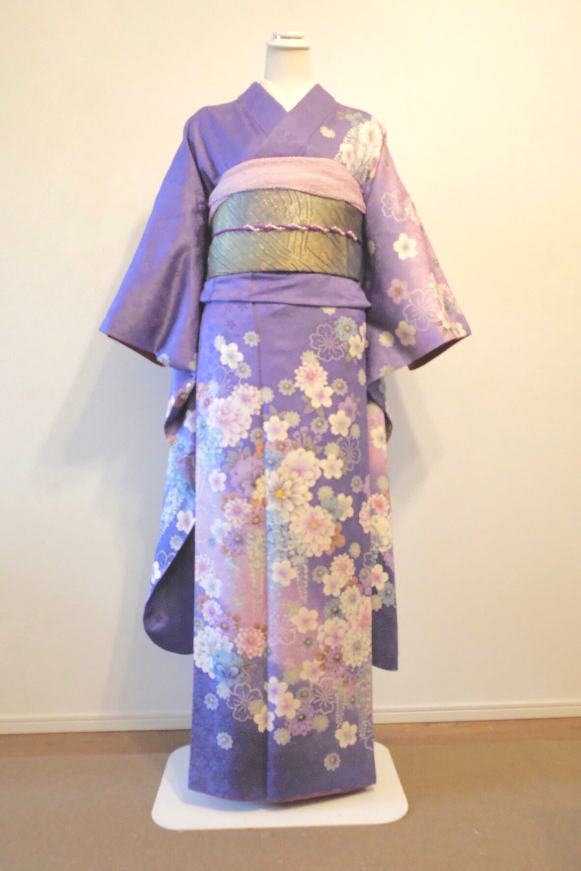 正絹・仕立て上がり】 振袖 紫 ラベンダー モダン 成人式 前撮り C10