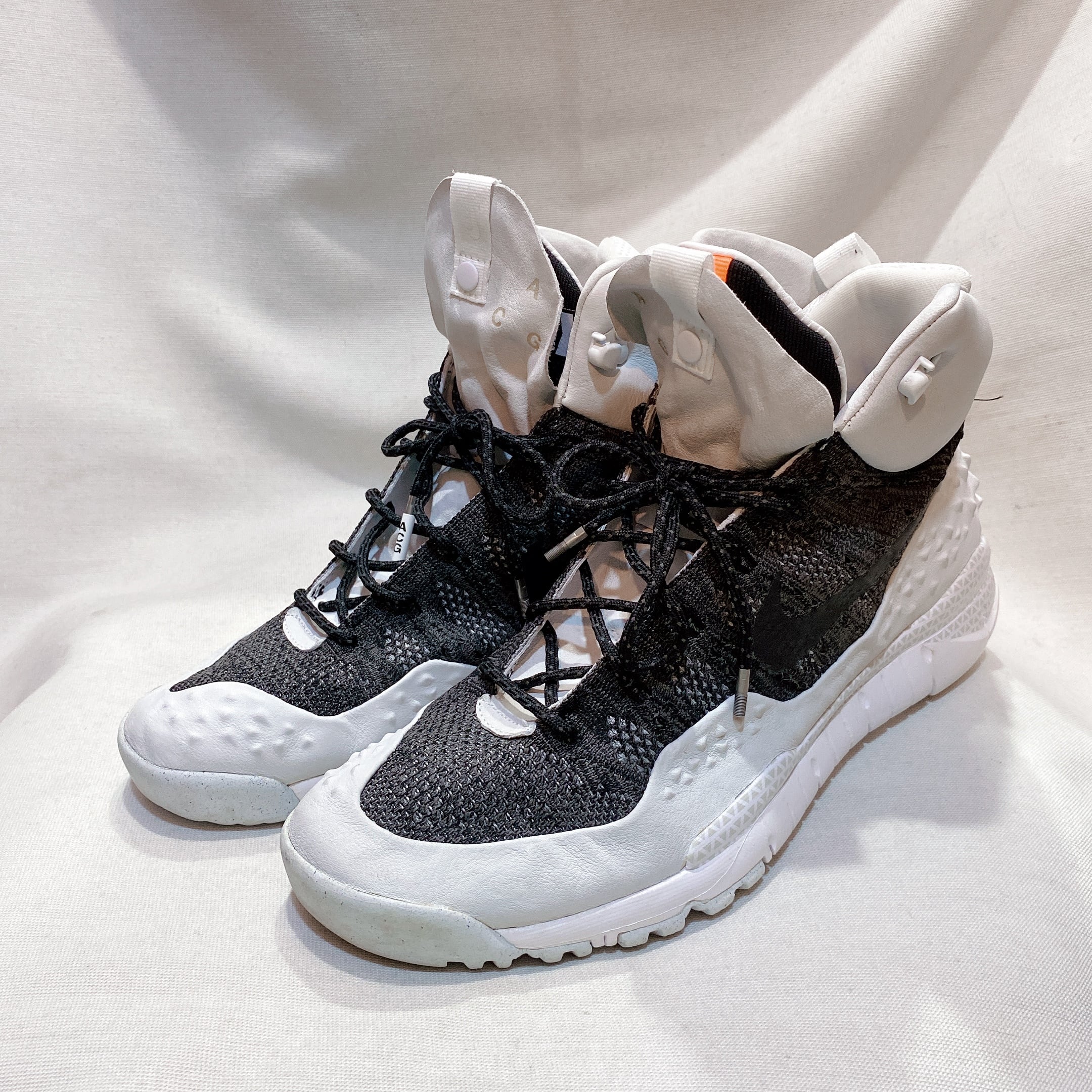 ナイキ ルピネク フライニット NIKE LUPINEK FLYKNIT ACG 826077 美品