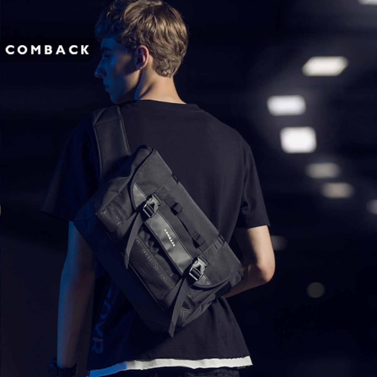 COMBACK URBAN BLACK メッセンジャーバッグ