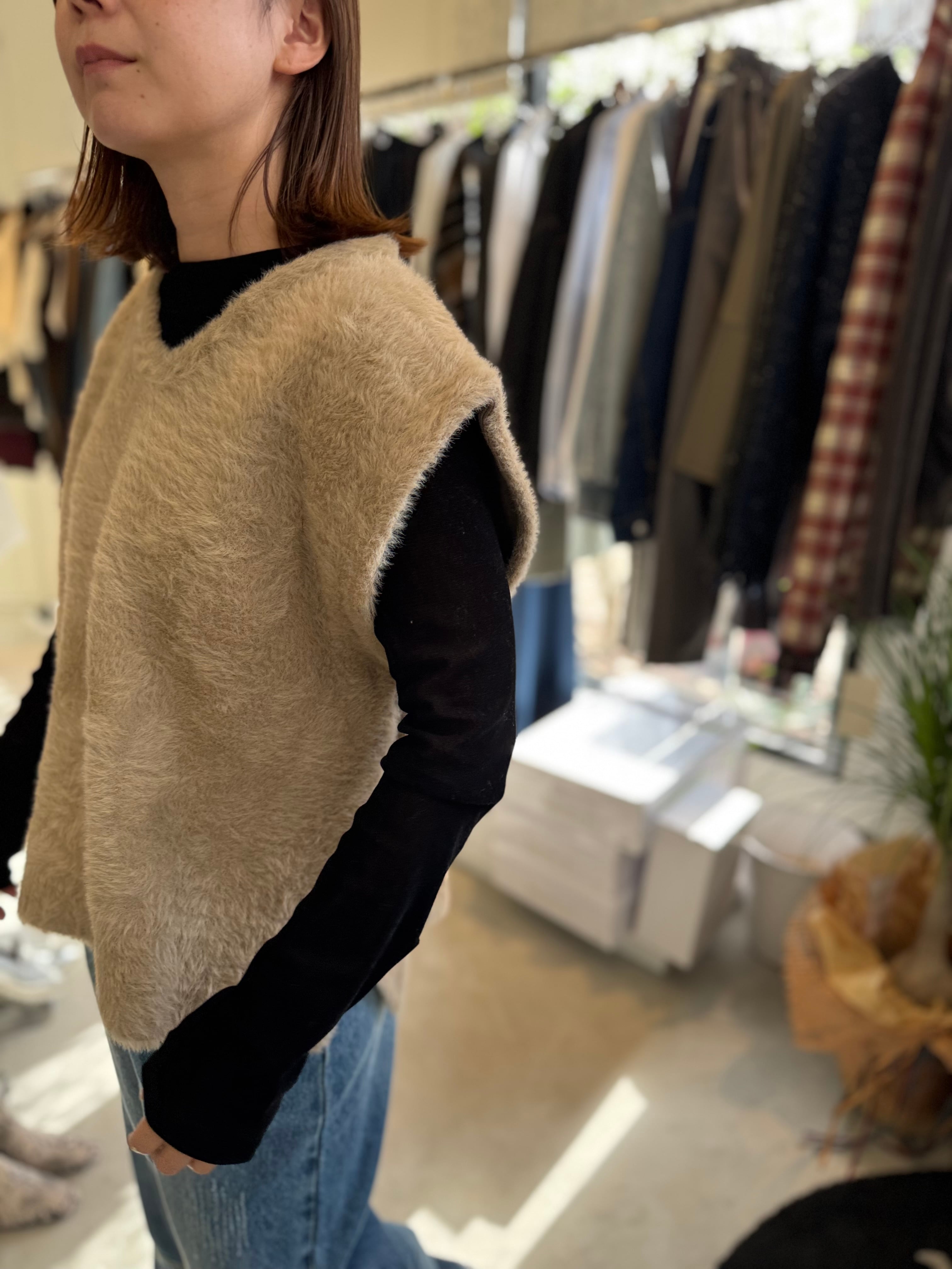 【SELECT】フェザーヤーンＶネックベスト　29-0435