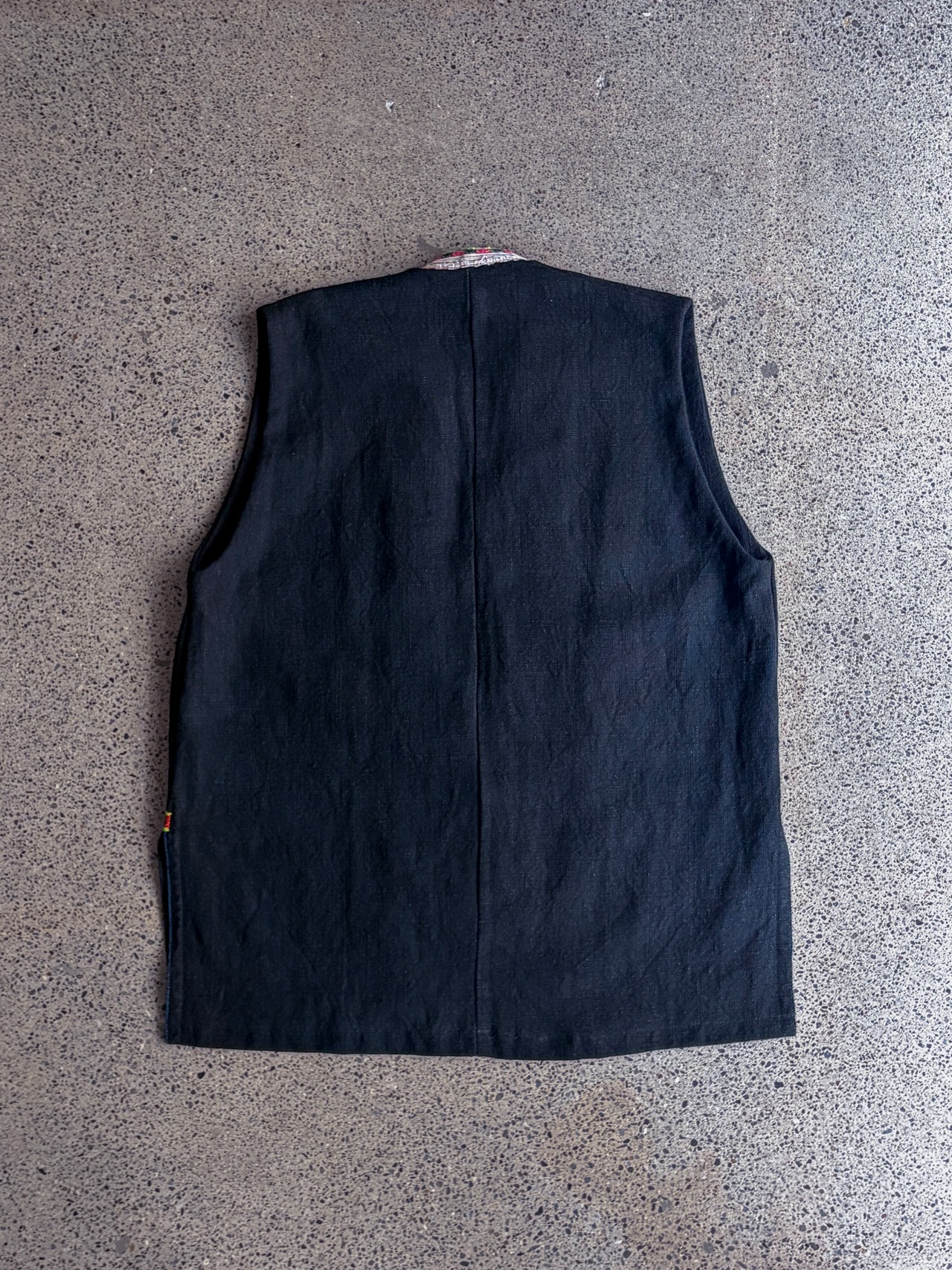 tay Original【BLACK and RE-SEW】／Dao vintage studded vest