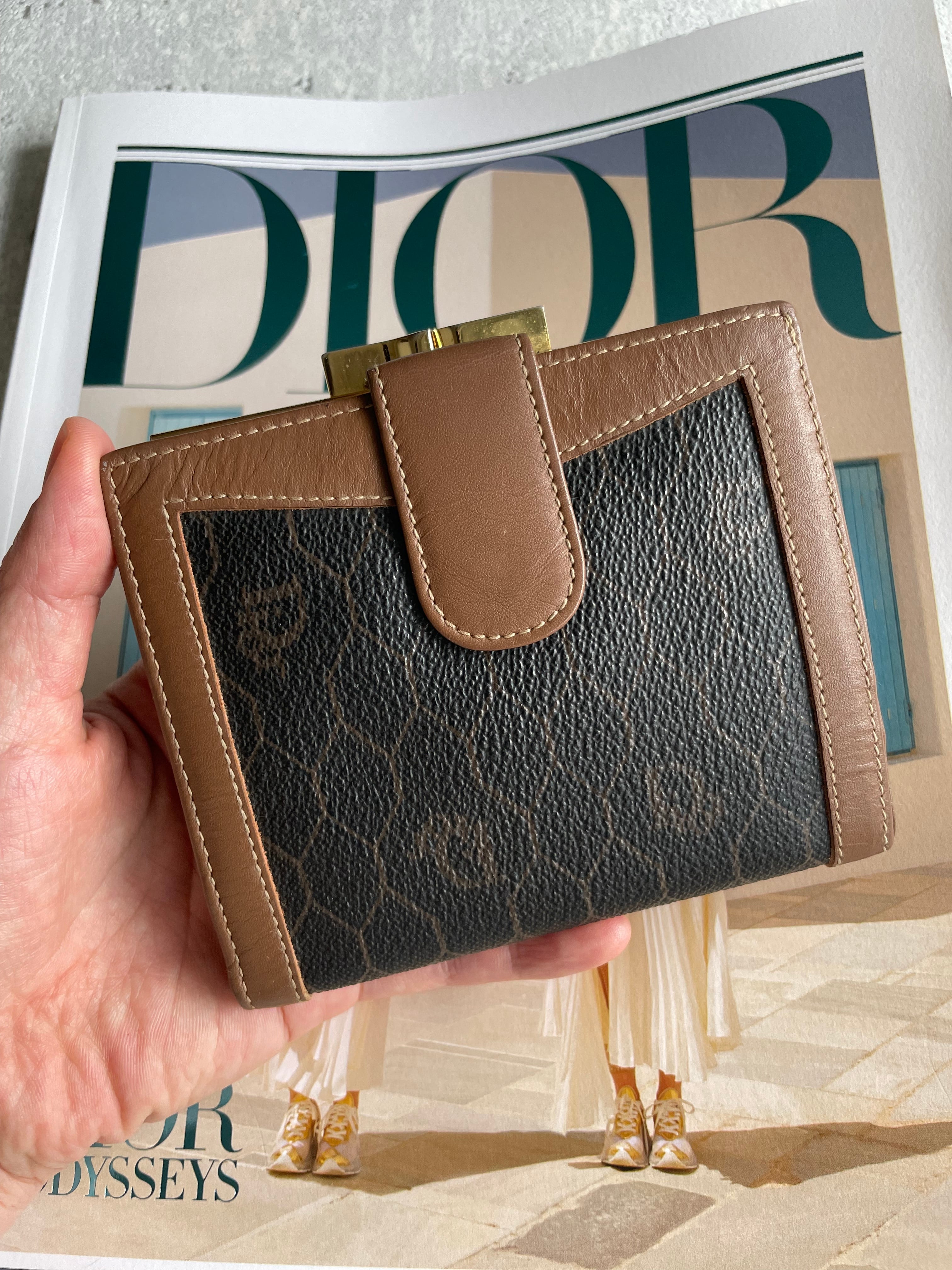 Christian Dior ハニカム柄 がま口財布 Dior dior ディオール クリスチャンディオール wallet | Petit luxe  Vintage powered by BASE