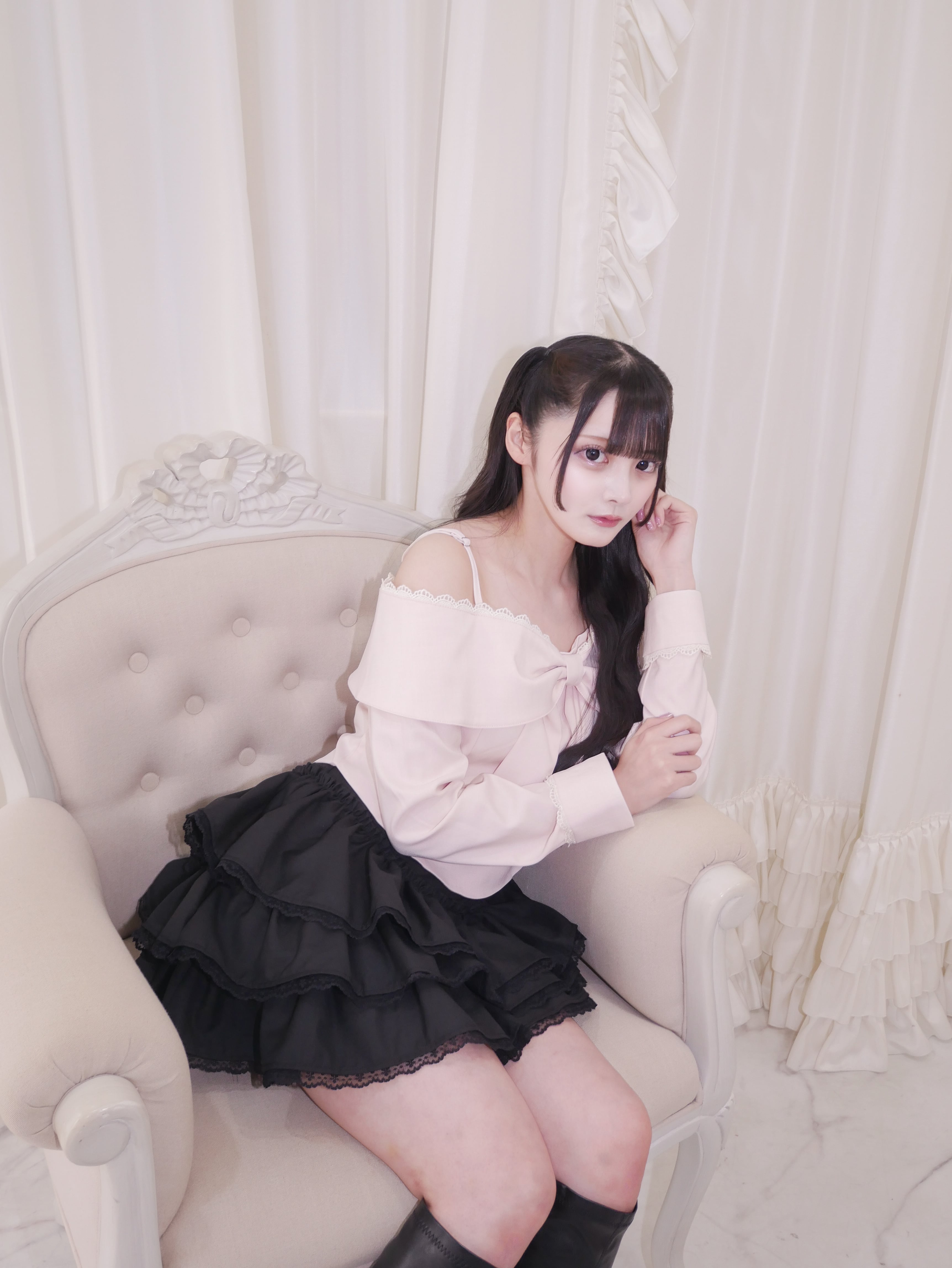 offshoulder ribbon tops