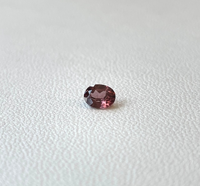 ピンクジルコン PINK ZIRCON スリランカ／カンボジア産