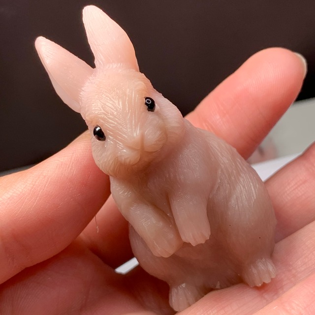 16.ピンクオパール大きいうさぎ・インテリア