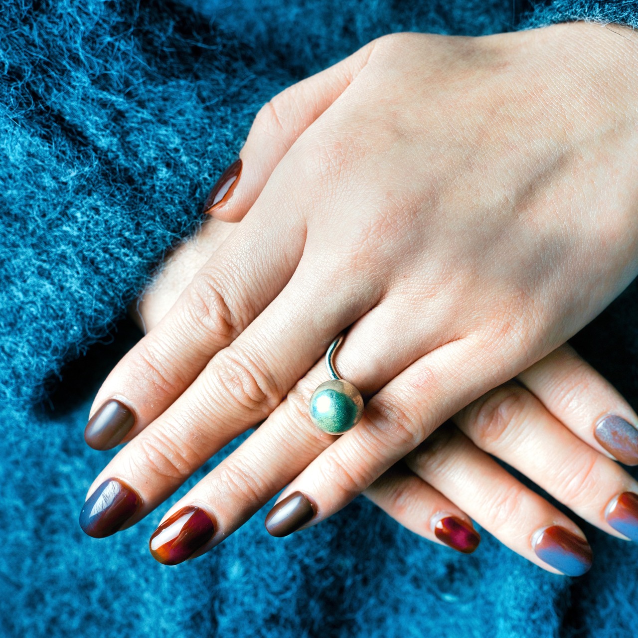 Karen silver , wavy ball ring