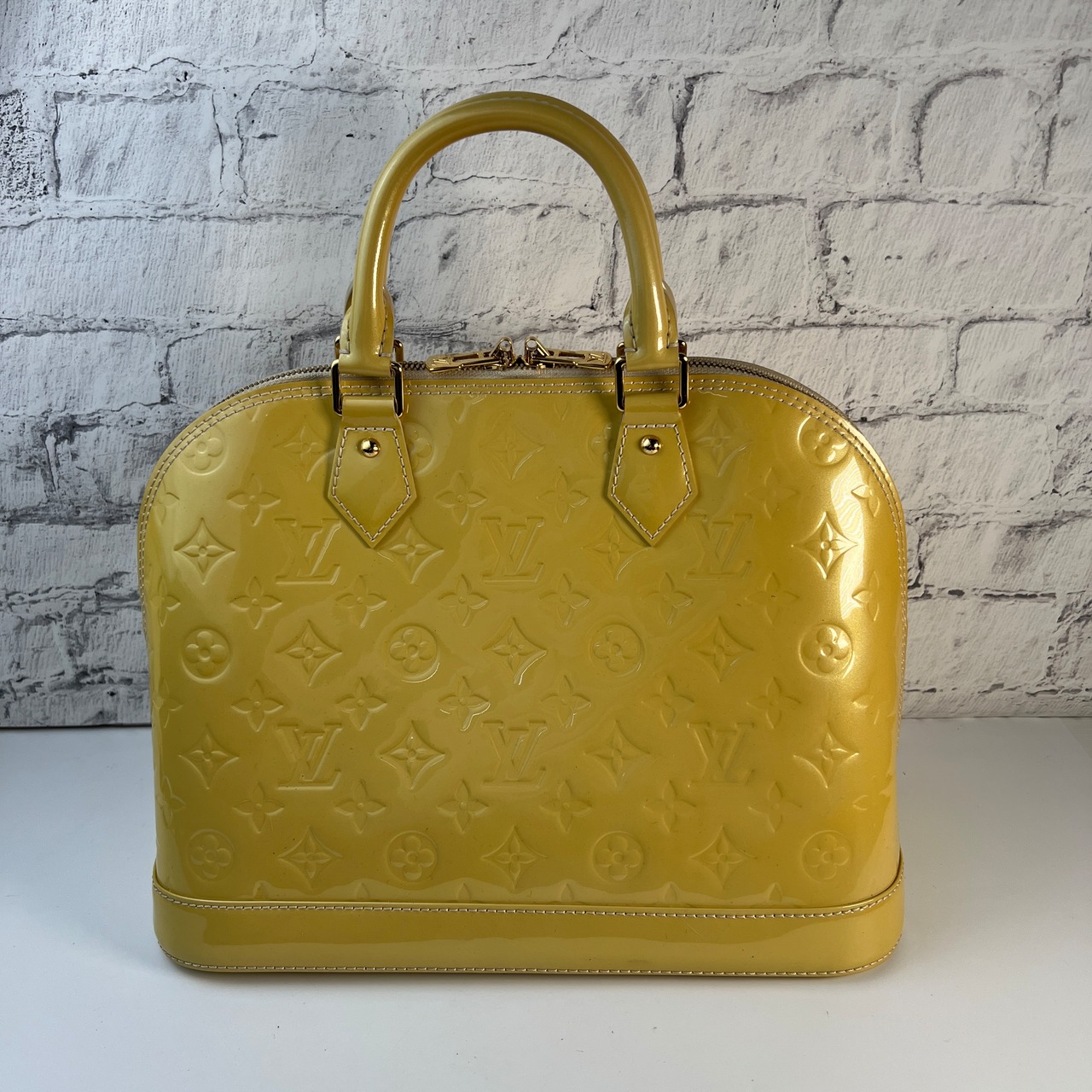 LOUIS VUITTON ルイヴィトン   エナメル／パテントレザー ハンドバッグ イエロー A-9004