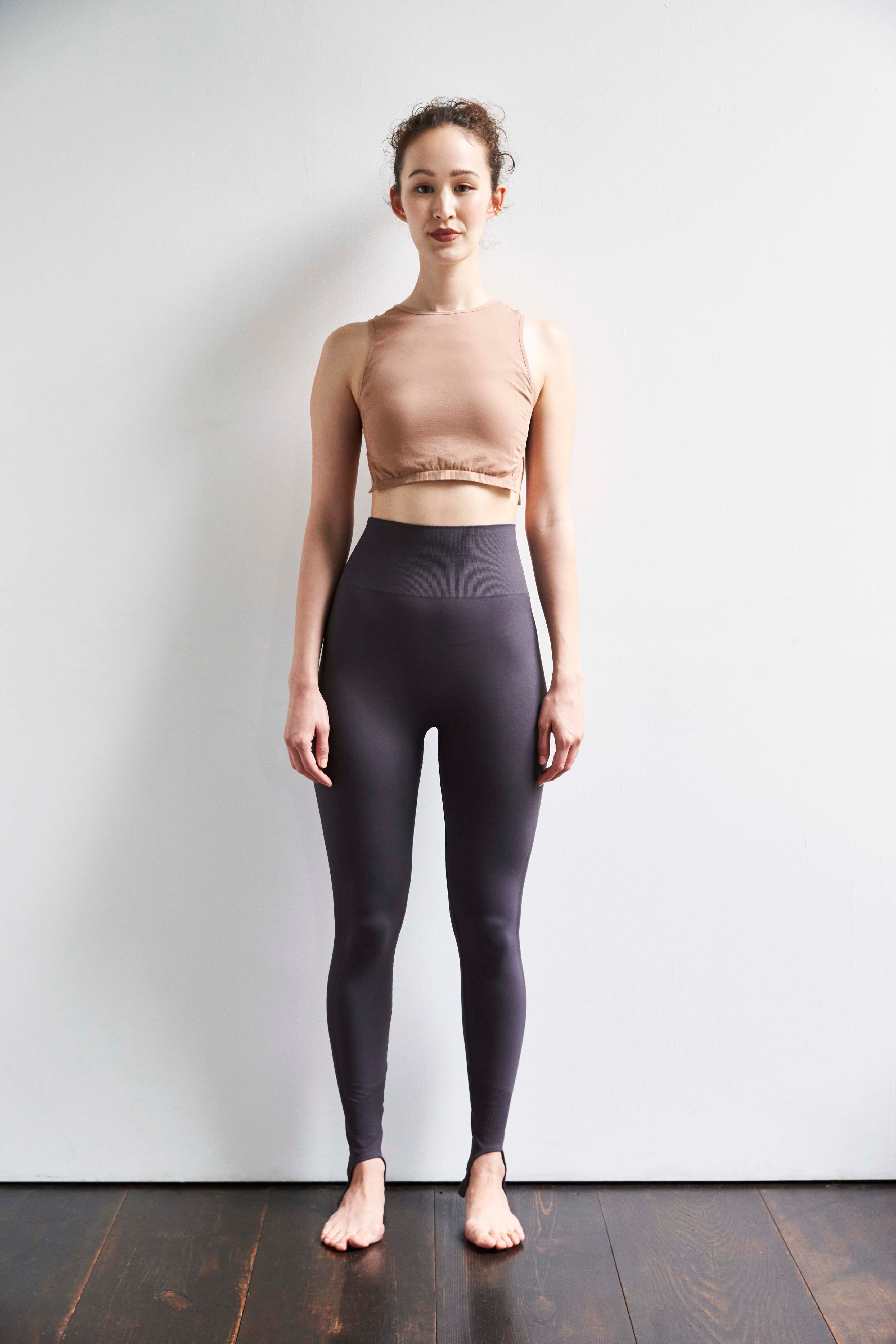 ARCH SLIT LEGGINGS | serene