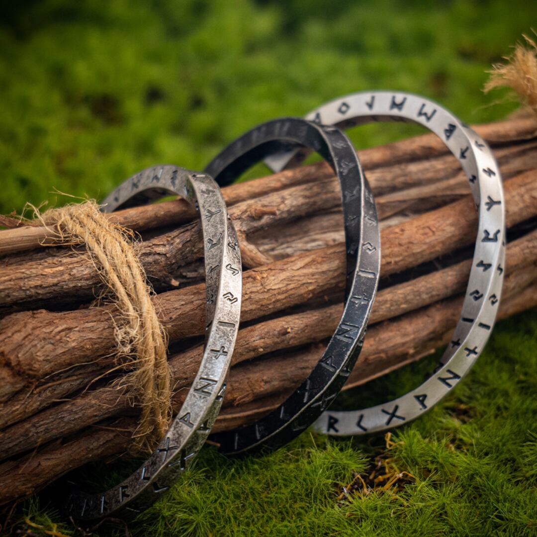 Möbius Retro Rune Bracelet(GV472)