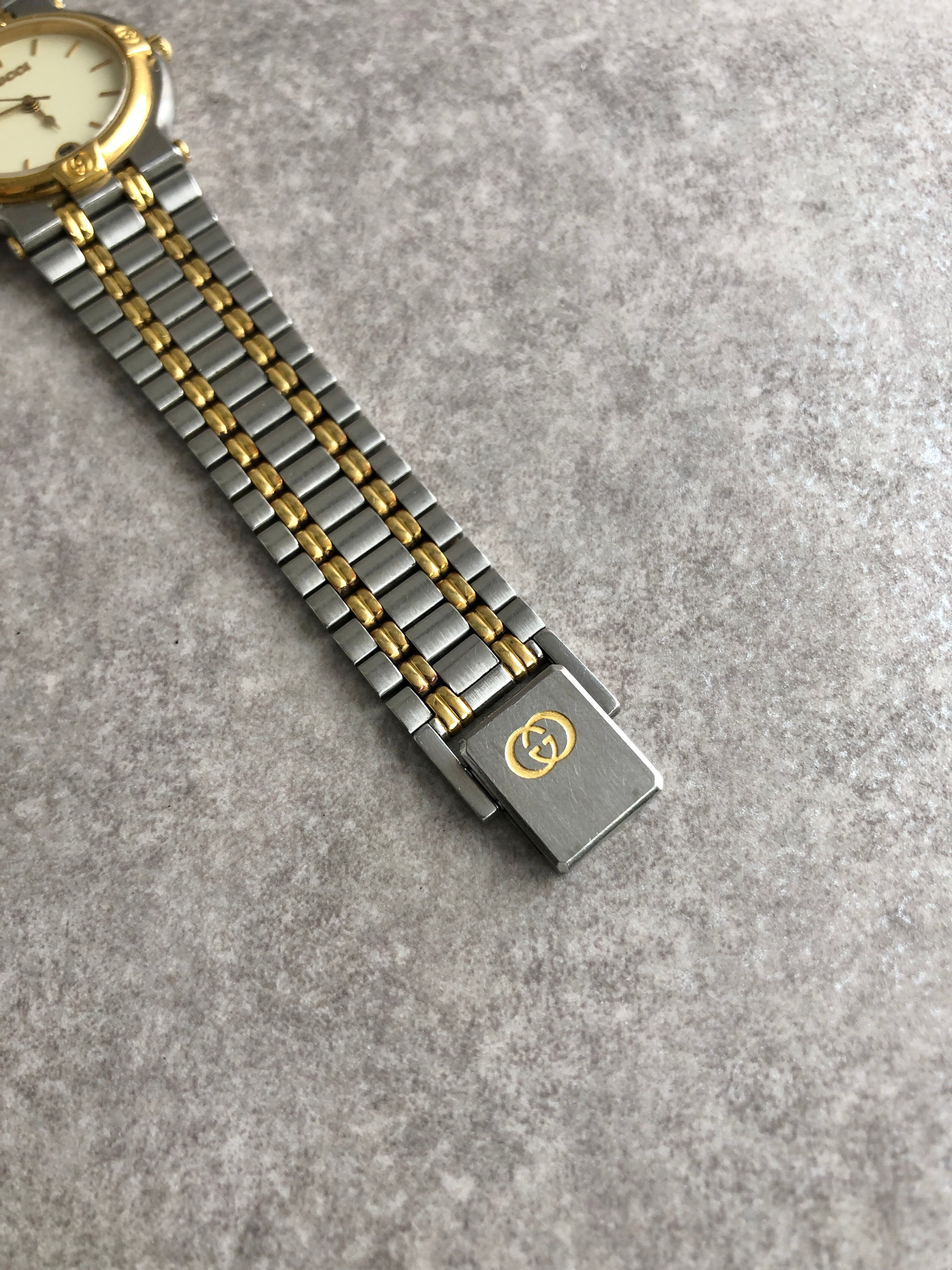 GUCCI グッチ 腕時計 シルバー×ゴールド ステンレススチール 9000M