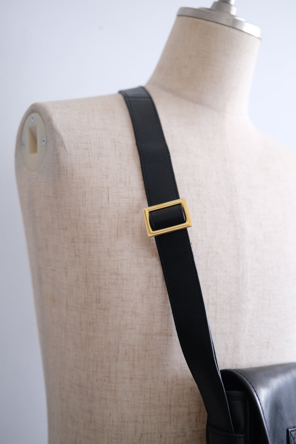 CCU” FLAP SHOULDER BAG S” | Lapel online store