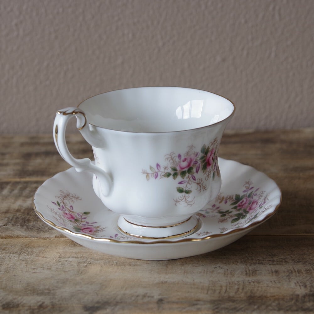 Royal Albert ラベンダーローズ　カップ＆ソーサー 廃盤品 ペアセット