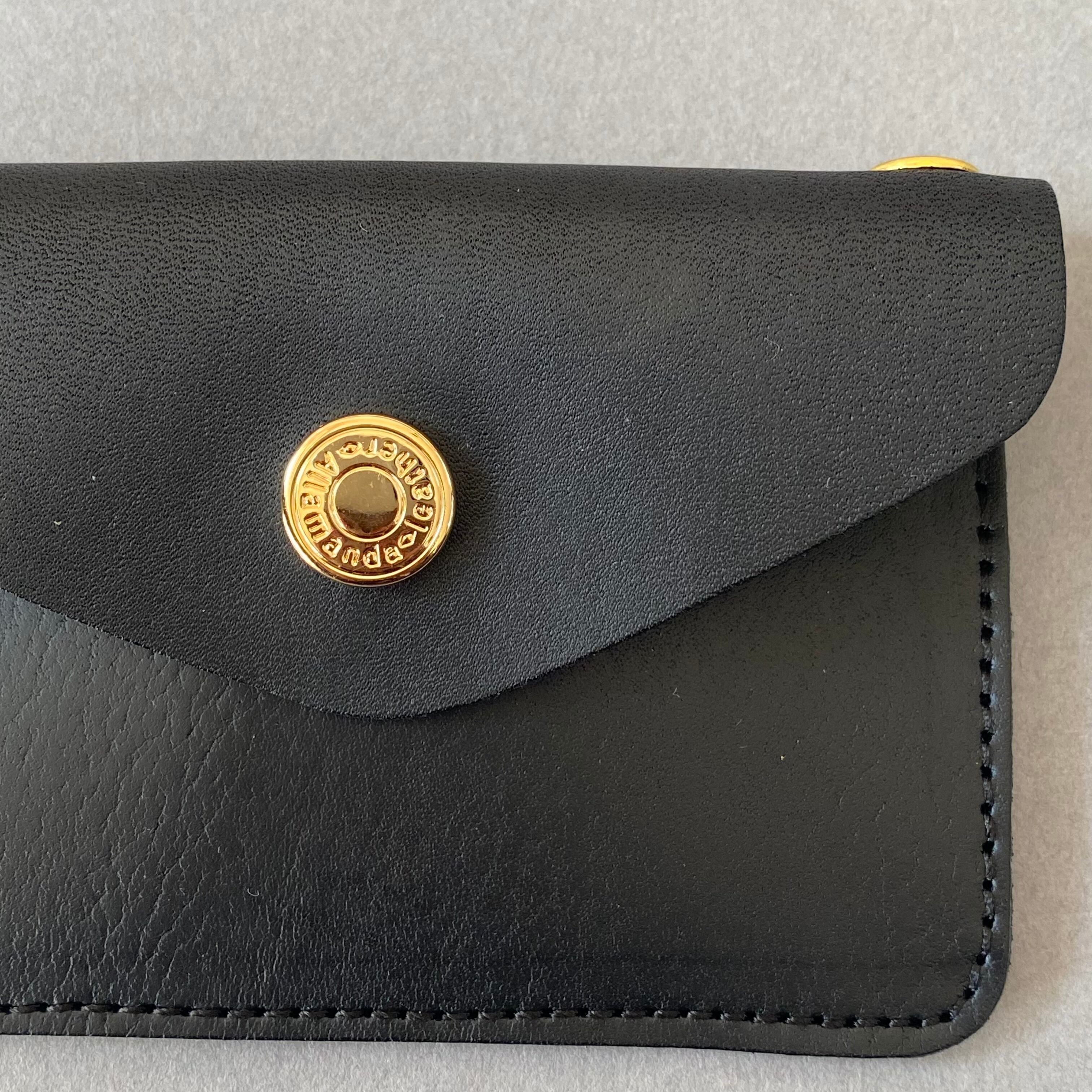 裏シール付カードケース（ブラック） | Allamanda-leather(アラマンダ