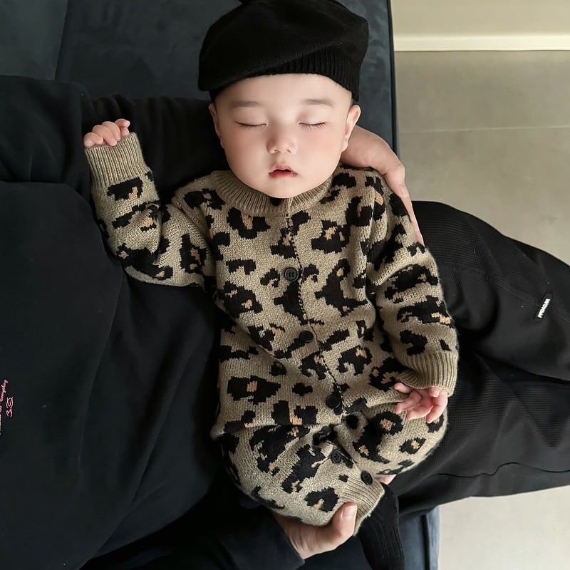ベビー幼児女の子男の子ヒョウ柄ニットカーディガン カバーオール 前