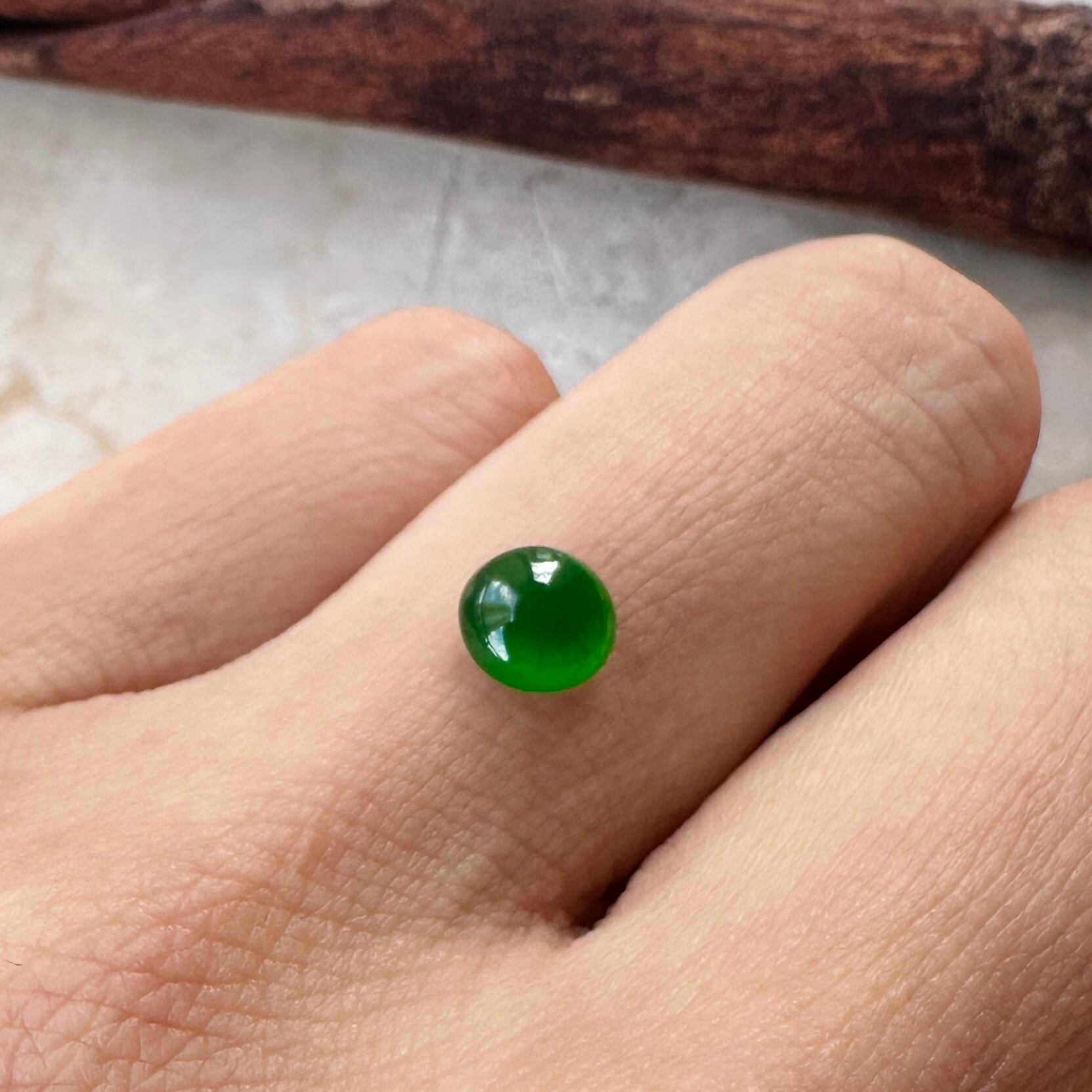 Jade 0.921 ct R C 2 | Victorian Box