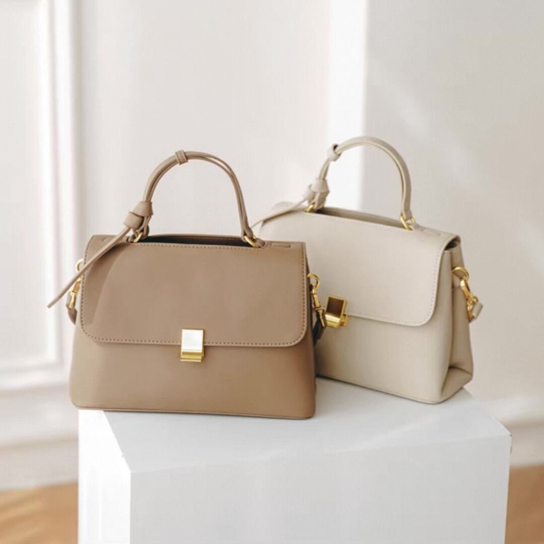 Flap rounded silhouette one handle and shoulder bag 00210