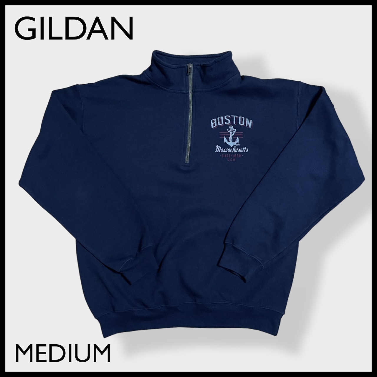 【GILDAN】BOSTON ワンポイントロゴ ハーフジップ スウェット プルオーバー Massachusetts USA MEDIUM US古着
