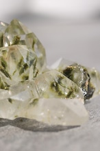 エピドート「自然と時間」Epidote|天然石 原石 鉱物 パワーストーン | EP-U-001