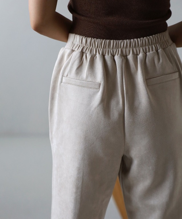 ポンチスエードセンタースリットパンツ