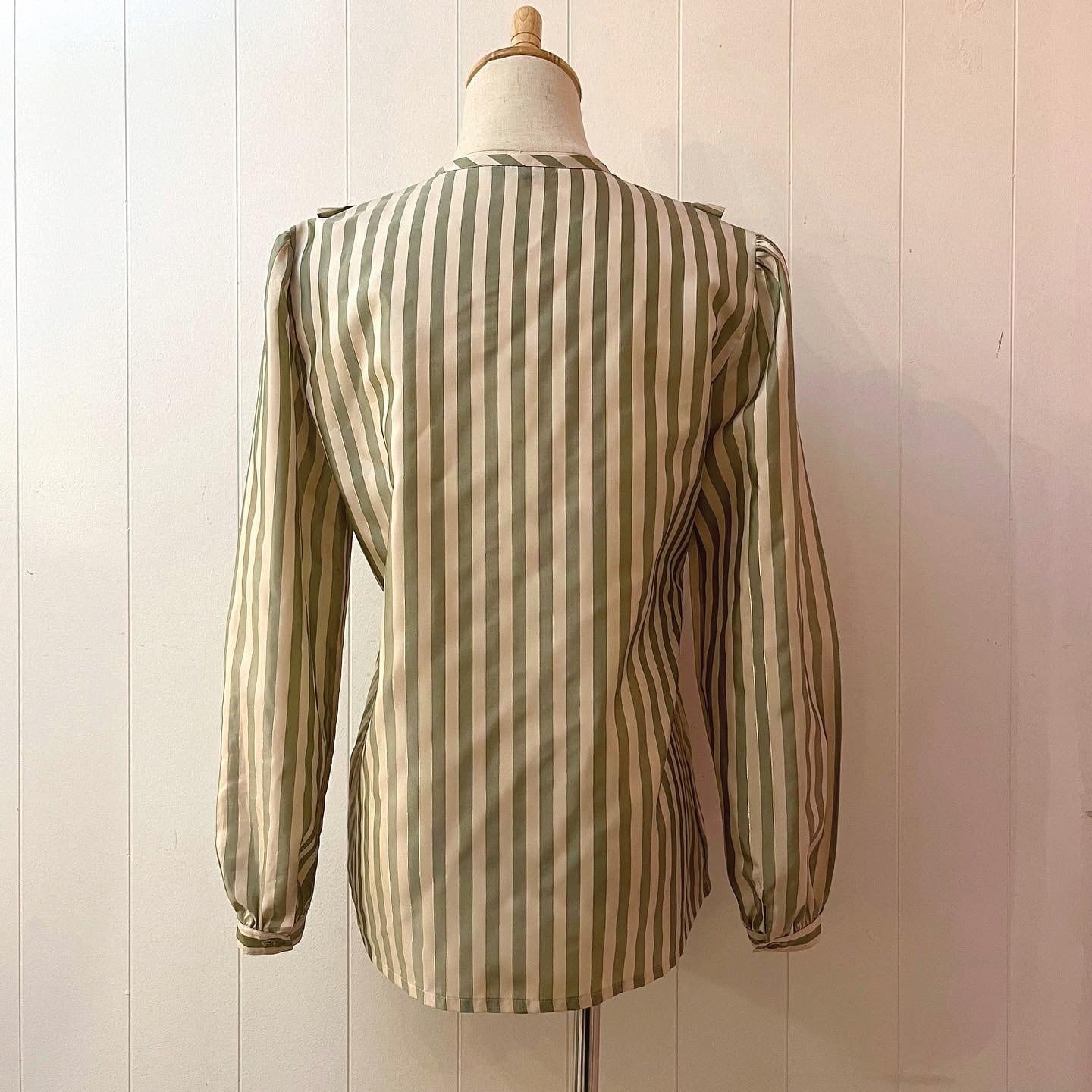 melon gold line stripe frill blouse