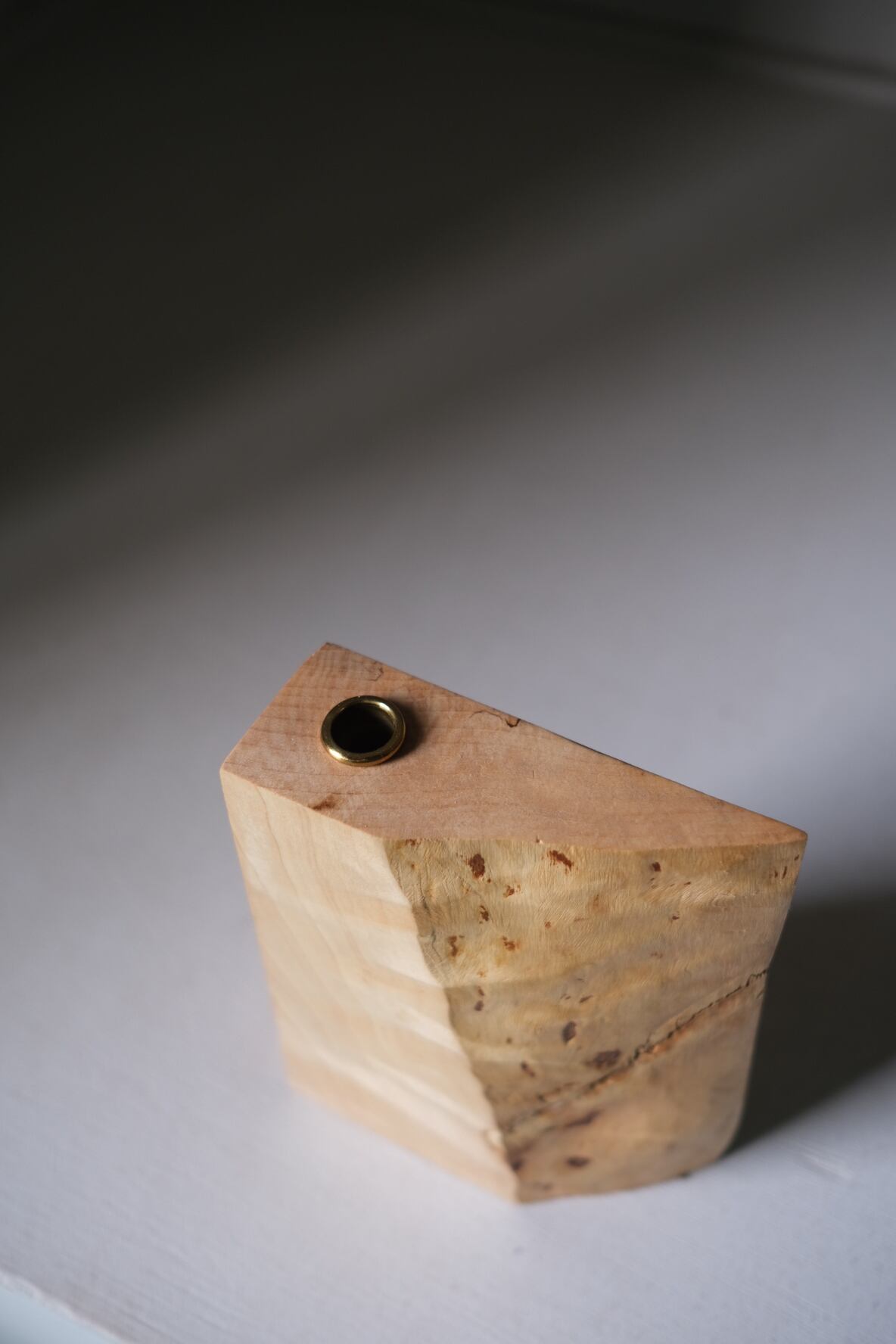 木塊 一輪挿し -栃- | TORINOKI FURNITURE