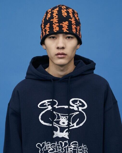 ☆(G)I-DLE ウギ 着用！！【YESEYESEE】Doodled Jacquard Beanie Navy