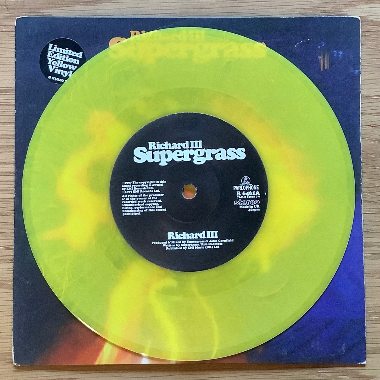 Supergrass サイン入り含む CDコレクション SUPERGRASS / A: RICHARD Ⅲ / B: NOTHING MORE'S GONNA GET IN MY WAY
