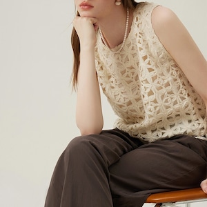 Flower Lace Sleeveless Tops / フラワー レース ノースリーブ トップス