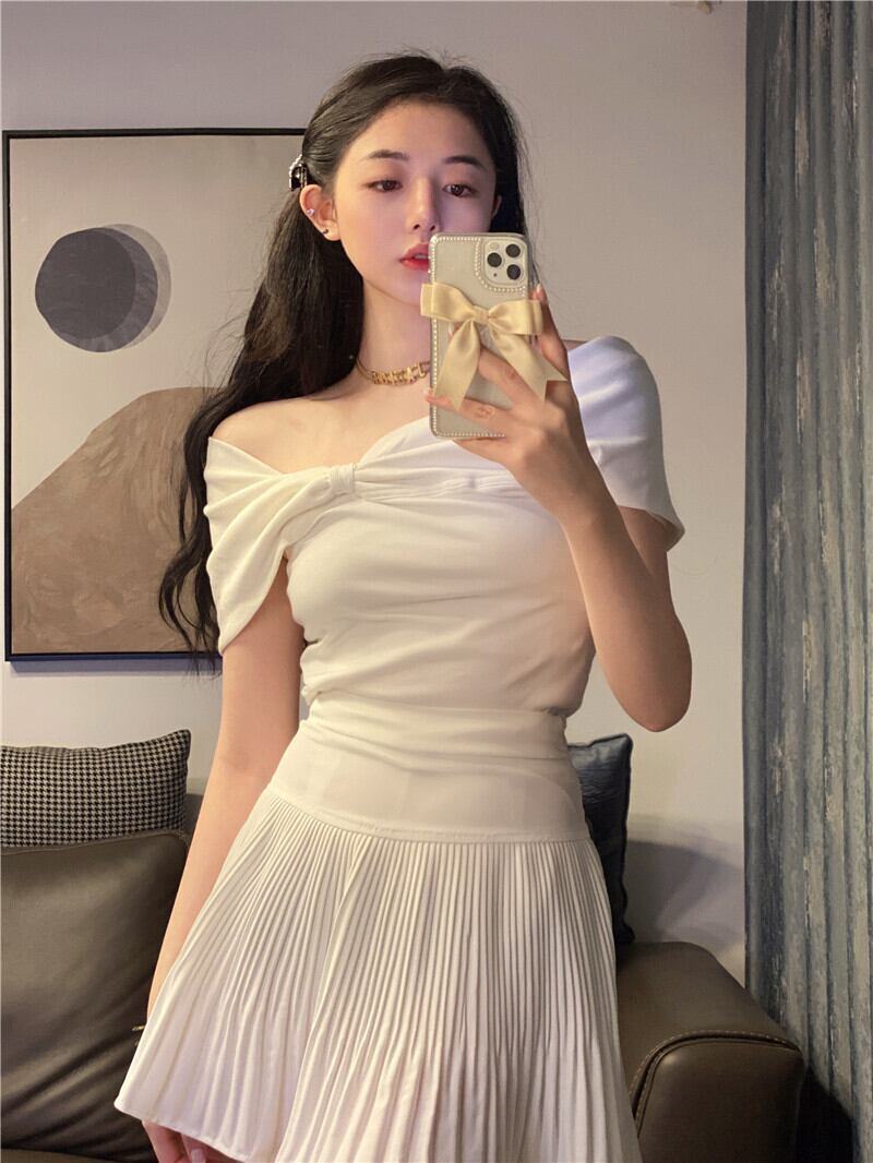 ホワイトTシャツ サマーリボン薄手トップス 夏物 オフショルダー ブラックストロベリース33518741346