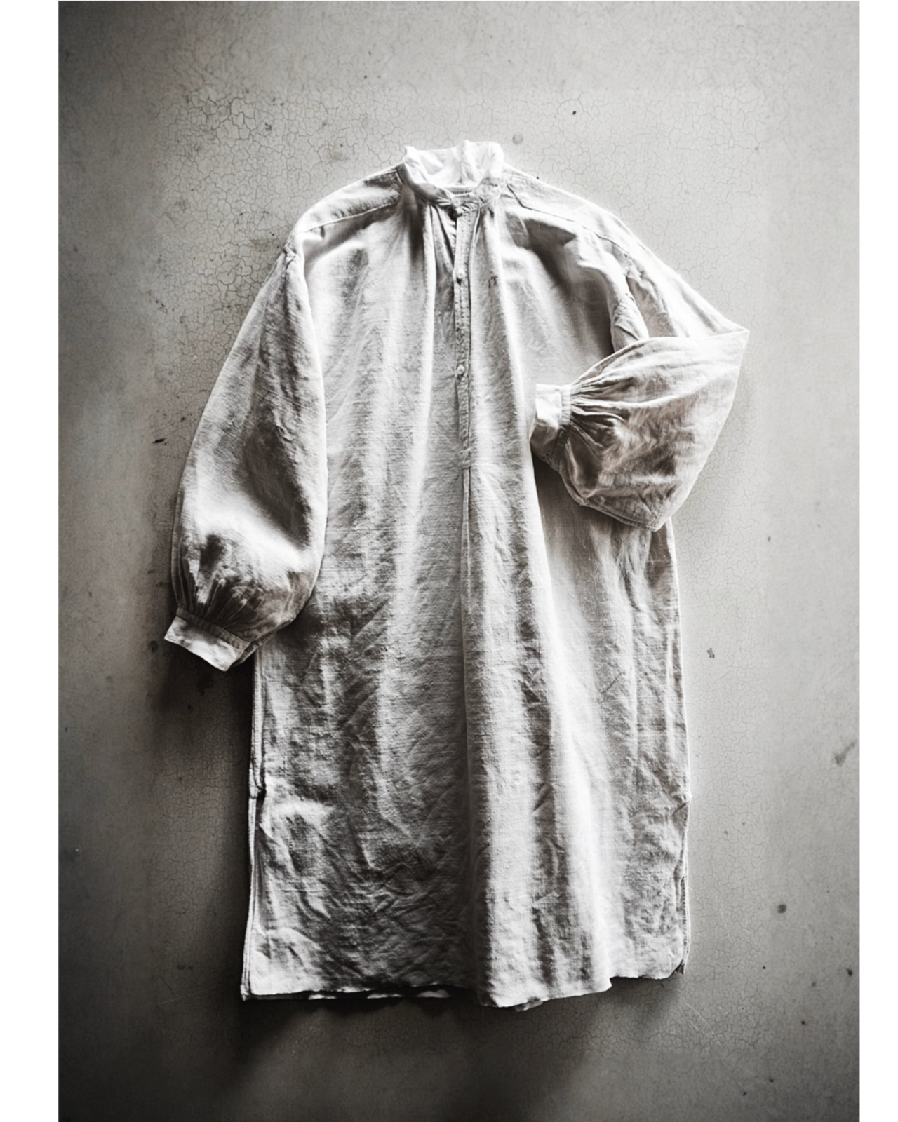 1900s フランス 清貧の画家へ  手織りシャンブルリネンによるグランパシャツ アンティーク