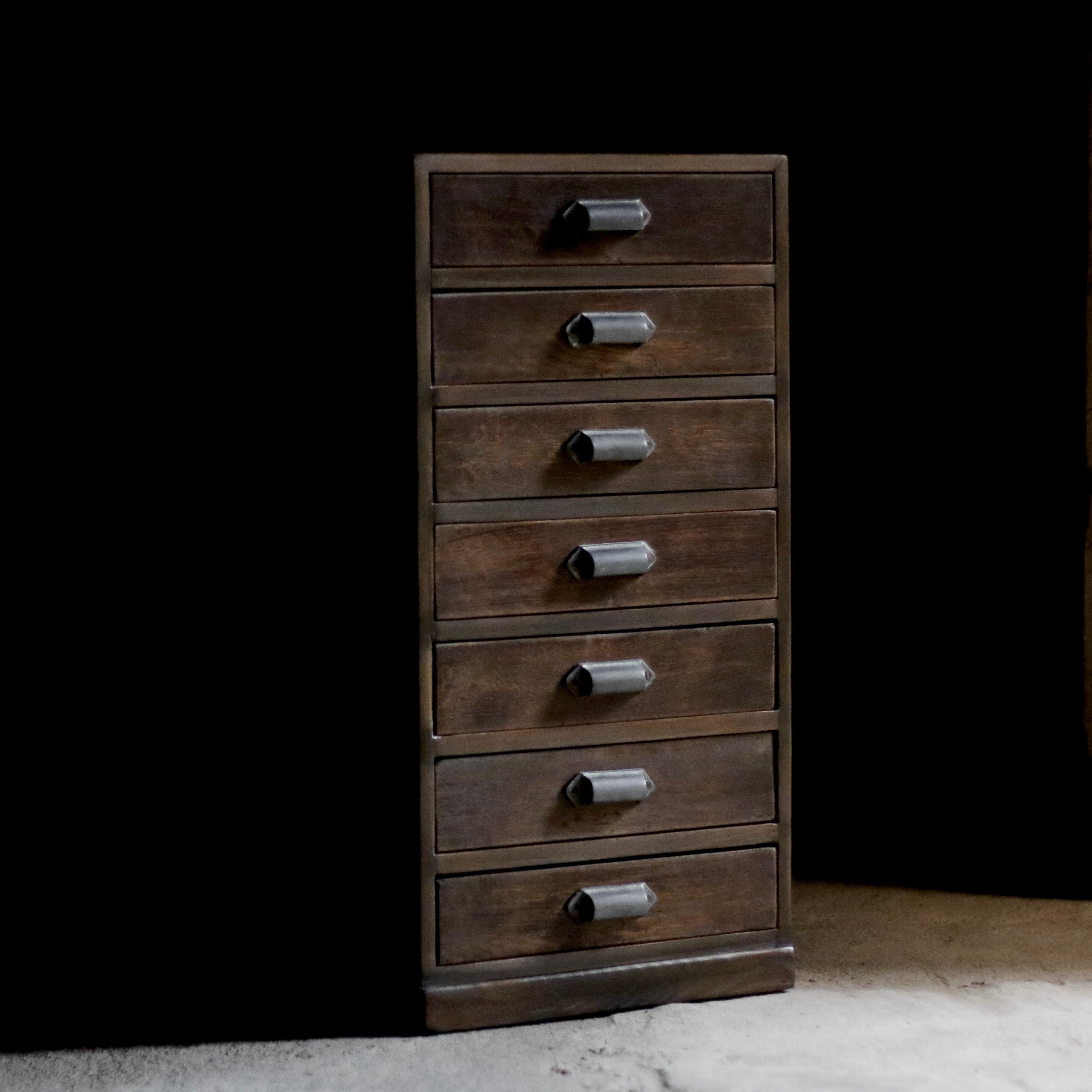 7段の引き出し《古家具　抽斗》