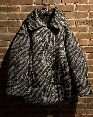 【Caka act3】Monotone Python × Zebra Pattern Loose Padded Jacket