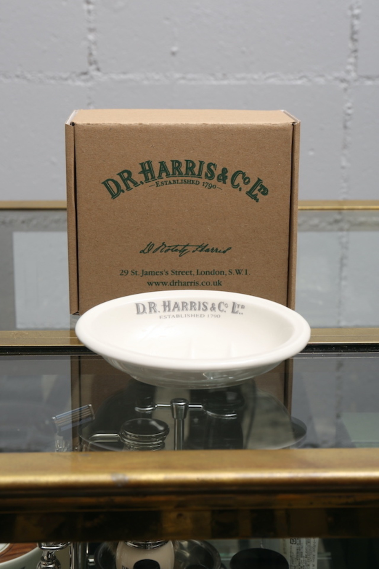 D.R.HARRIS 6582 ラウンドソープディッシュ