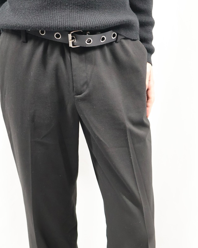 center-pressed straight slacks