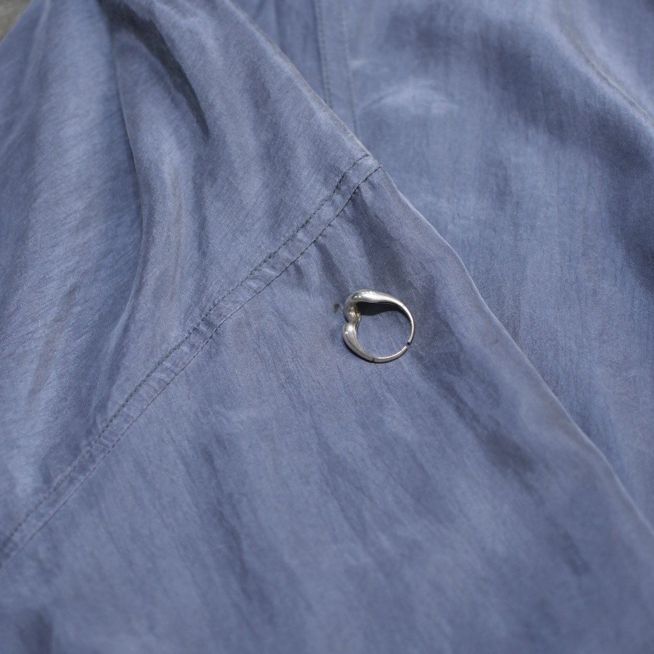 design silk hoodie gray