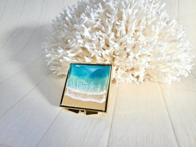 77.オーシャンレジンアート コンパクトミラー